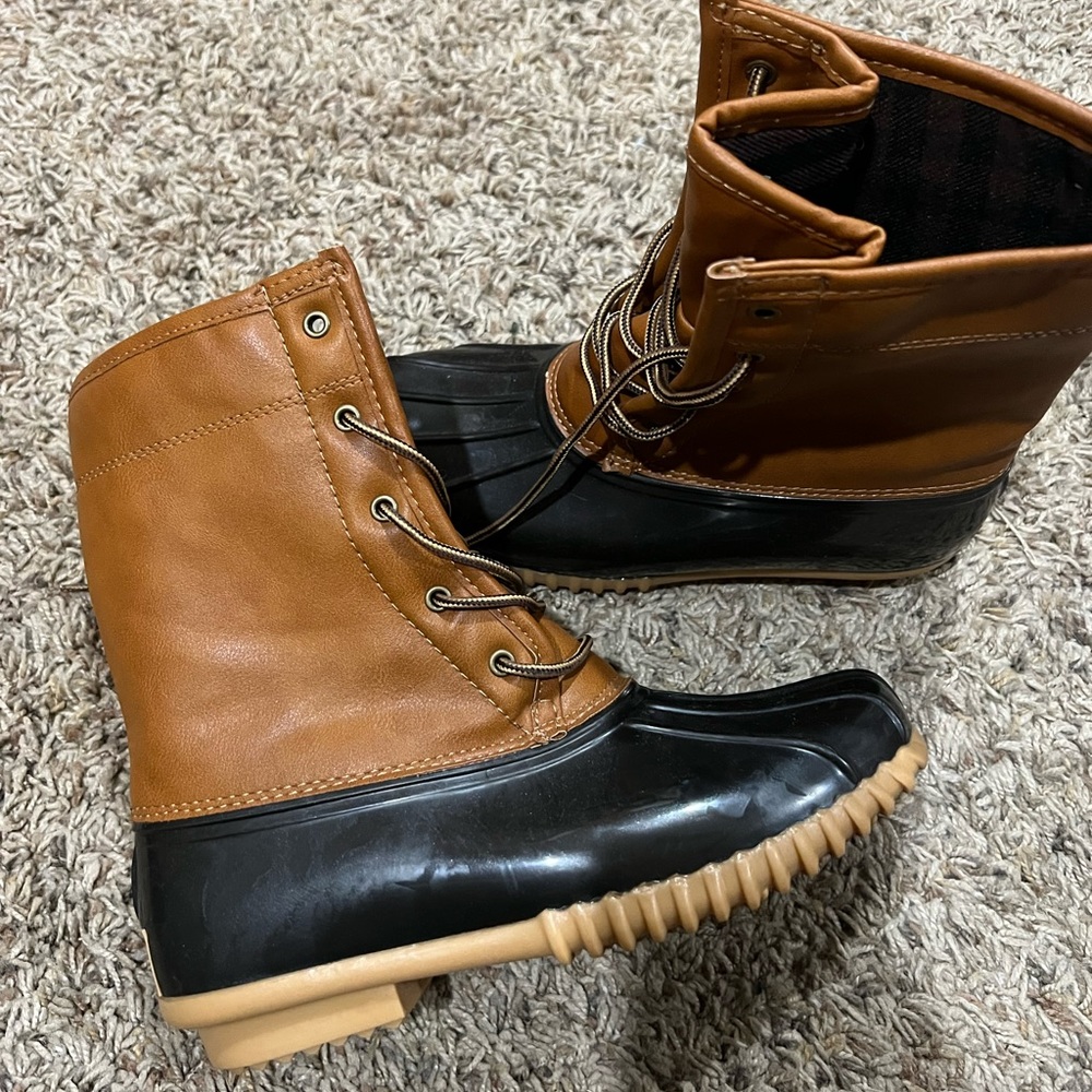 The Original Sporto Duck Boot Size 8